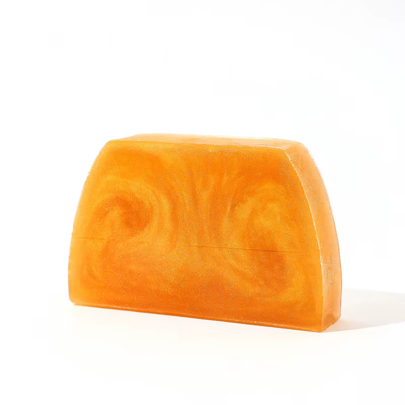 Savon huiles essentielles dorées fait à la main
