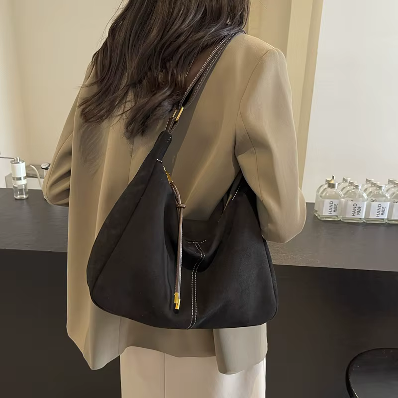 Nouveaux sacs à main pour femmes, tendance rétro, grande capacité, sac à bandoulière en cuir PU, sac à main polyvalent pour l'automne et l'hiver, sac à main pour les trajets quotidiens