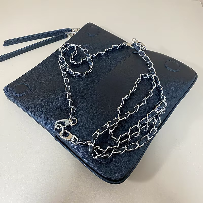 Sac bandoulière rétro noir, sac enveloppe tendance pour femmes, design luxueux, sac à main pour femmes