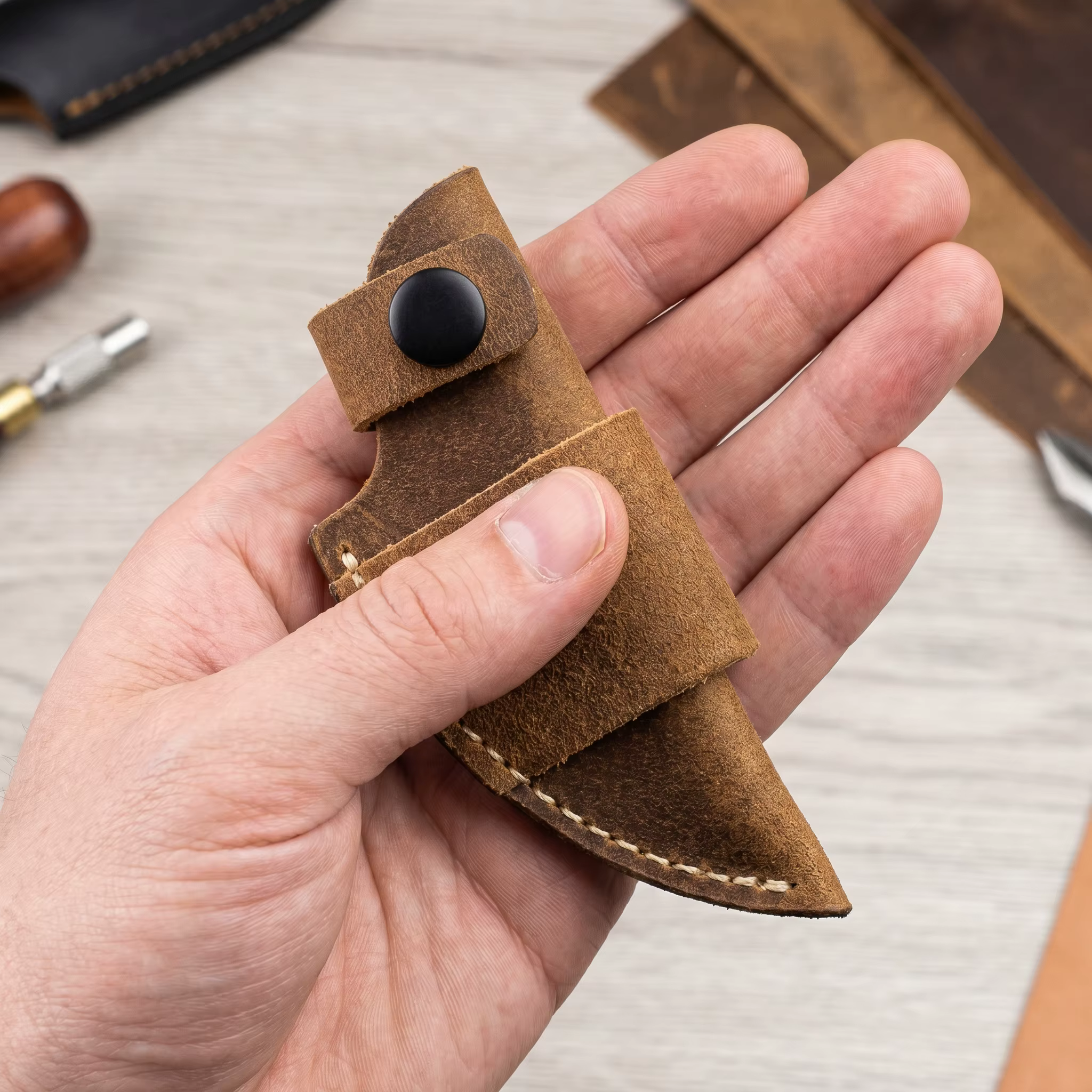 Étui en cuir pleine fleur de haute qualité, fabriqué à la main, outil durable pour les amateurs de plein air à porter au quotidien