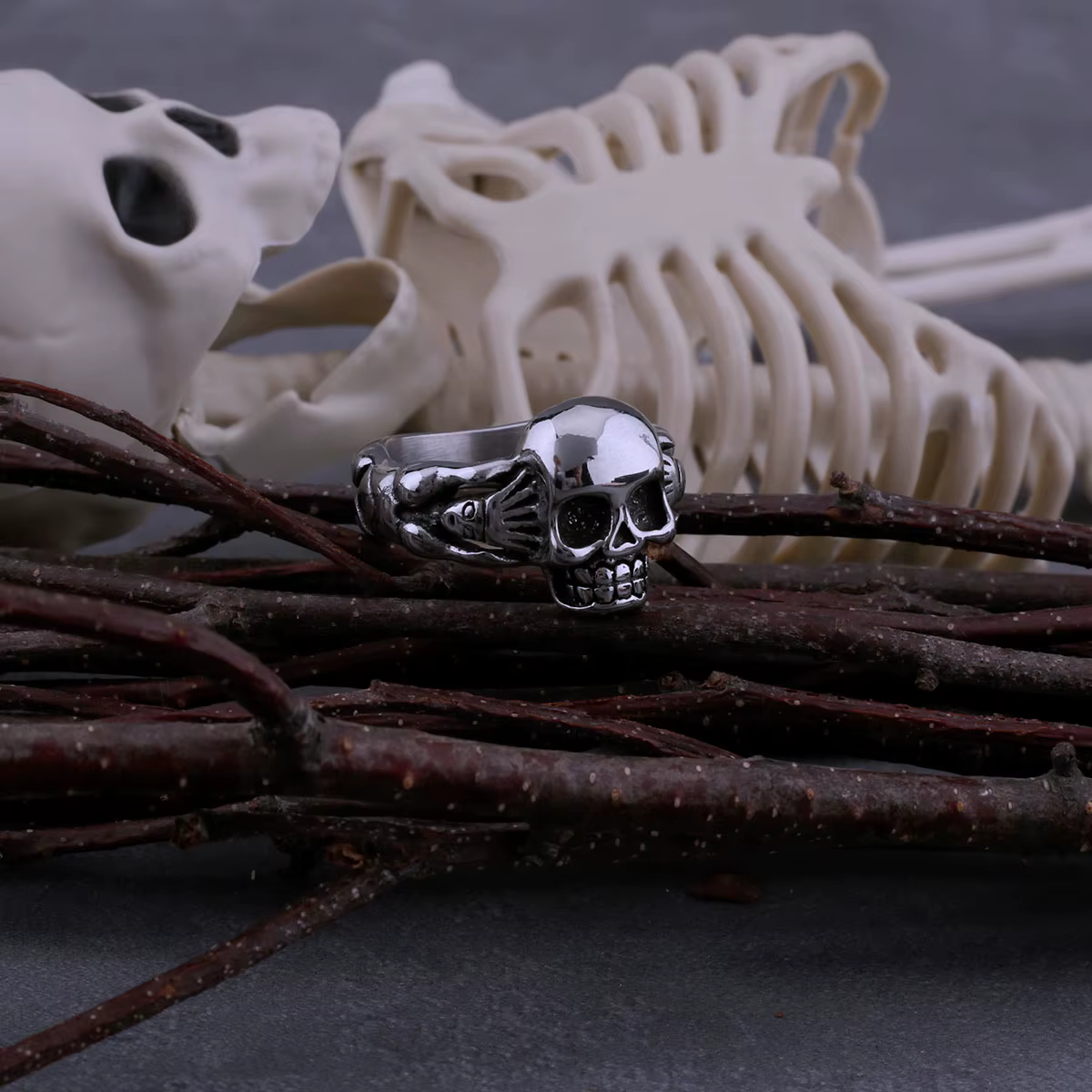 Bague gothique avec tête de mort pour hommes, rétro Rock Index, Hip Hop, Biker Street, bijoux simples, boîte en bois, cadeau