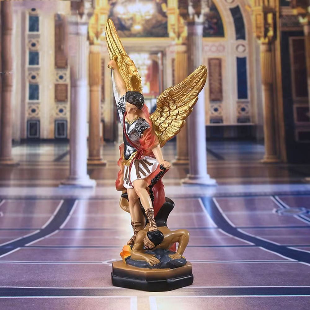 Statue d'ange Saint Milka classique en résine, Sculpture de dieu démon tuant, épées faites à la main, Statue religieuse d'ange