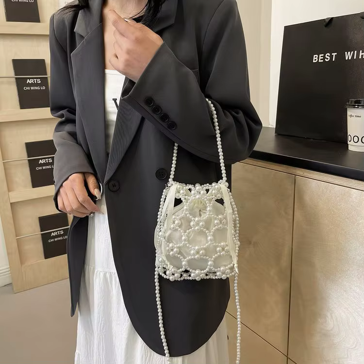 Sac à main chic pour femme avec perles, sac bandoulière, style frais et élégant, nouvelle collection printemps-été, pochette tendance
