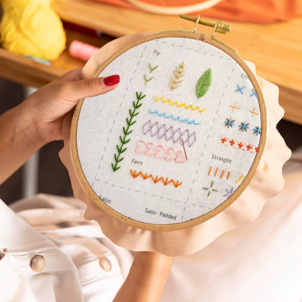 Livre de points de broderie à la main pour débutants, livres de couture créatifs, livre de broderie DIY avec tutoriels vidéo étape par étape