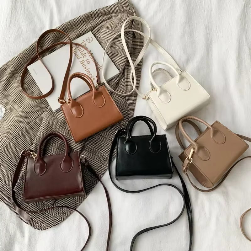 Femme petit sac carré nouveau populaire rétro Mini sacs à main littéraire foules épaule messager femme sac sacs pour femmes sac à main