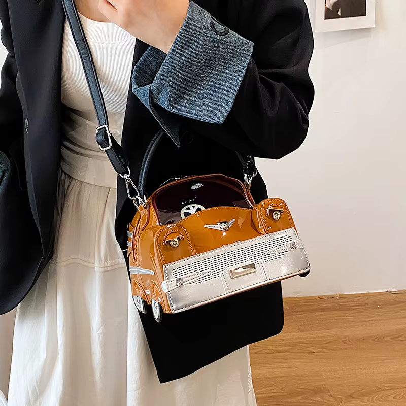 Mini petit sac à bandoulière en forme de voiture pour femme, sac à main amusant de personnalité, pochette de mode pour dames, sacs de voyage décontractés pour téléphone