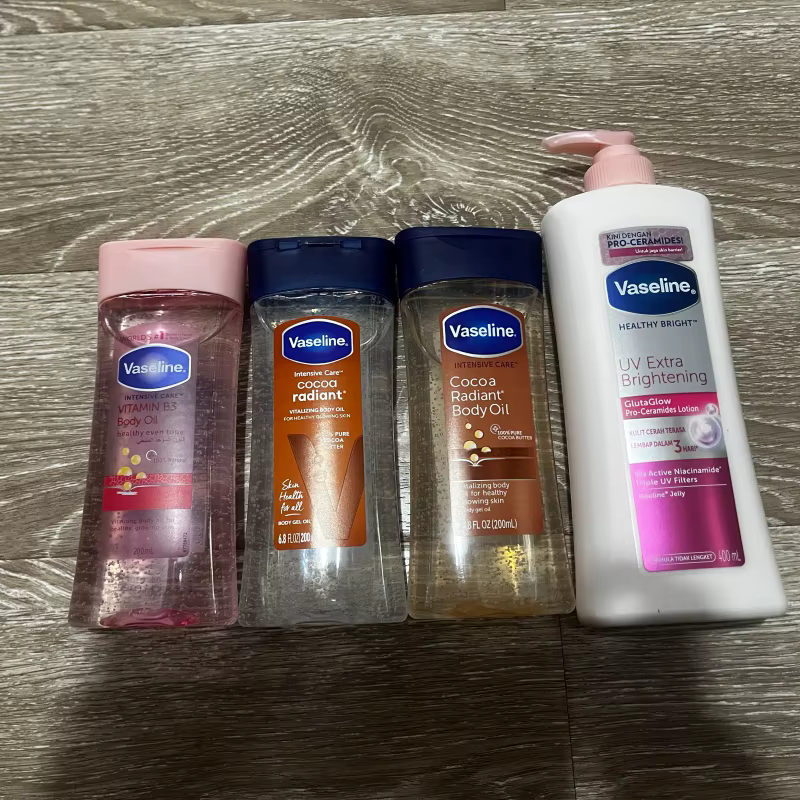Lotion corporelle éclaircissante Vaseline UV Extra avec GLUTA-HYA
