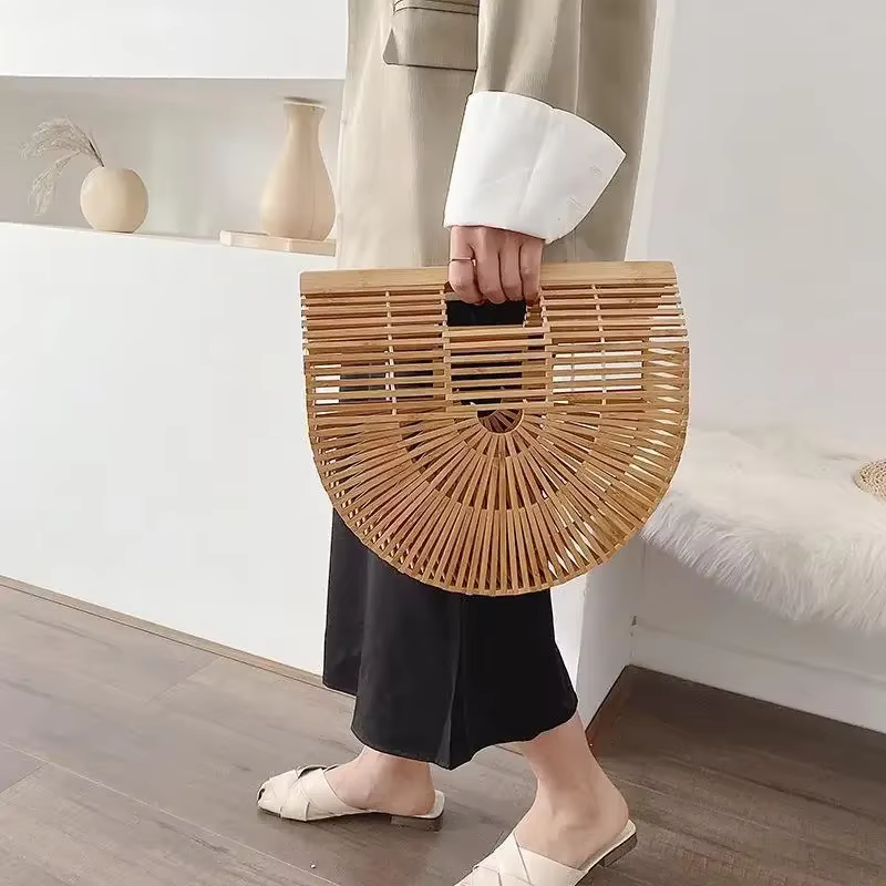 Panier en bambou fait à la main pour femmes, sac à main demi-rond de voyage de plage en plein air, sacs à poignée supérieure de styliste, sac rétro tressé en bambou
