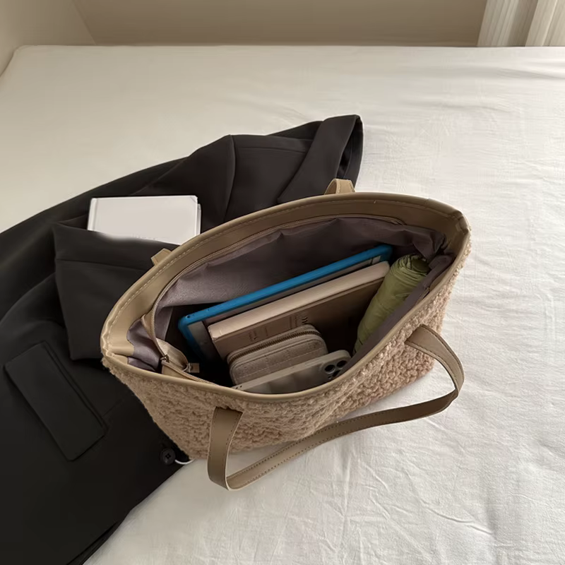 Sac à main souple grande capacité automne hiver sac à bandoulière femmes laine d'agneau sac fourre-tout fermeture à glissière décontracté Shopping voyage fourre-tout