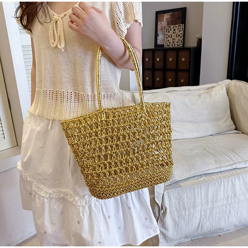 Sac cabas doré tressé à l'épaule, sac fourre-tout décontracté chic pour femme, idéal pour la plage, les vacances et les trajets quotidiens, sac à main coréen type seau