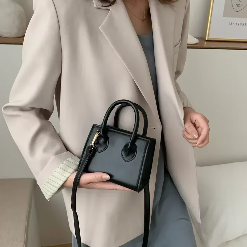 Femme petit sac carré nouveau populaire rétro Mini sacs à main littéraire foules épaule messager femme sac sacs pour femmes sac à main
