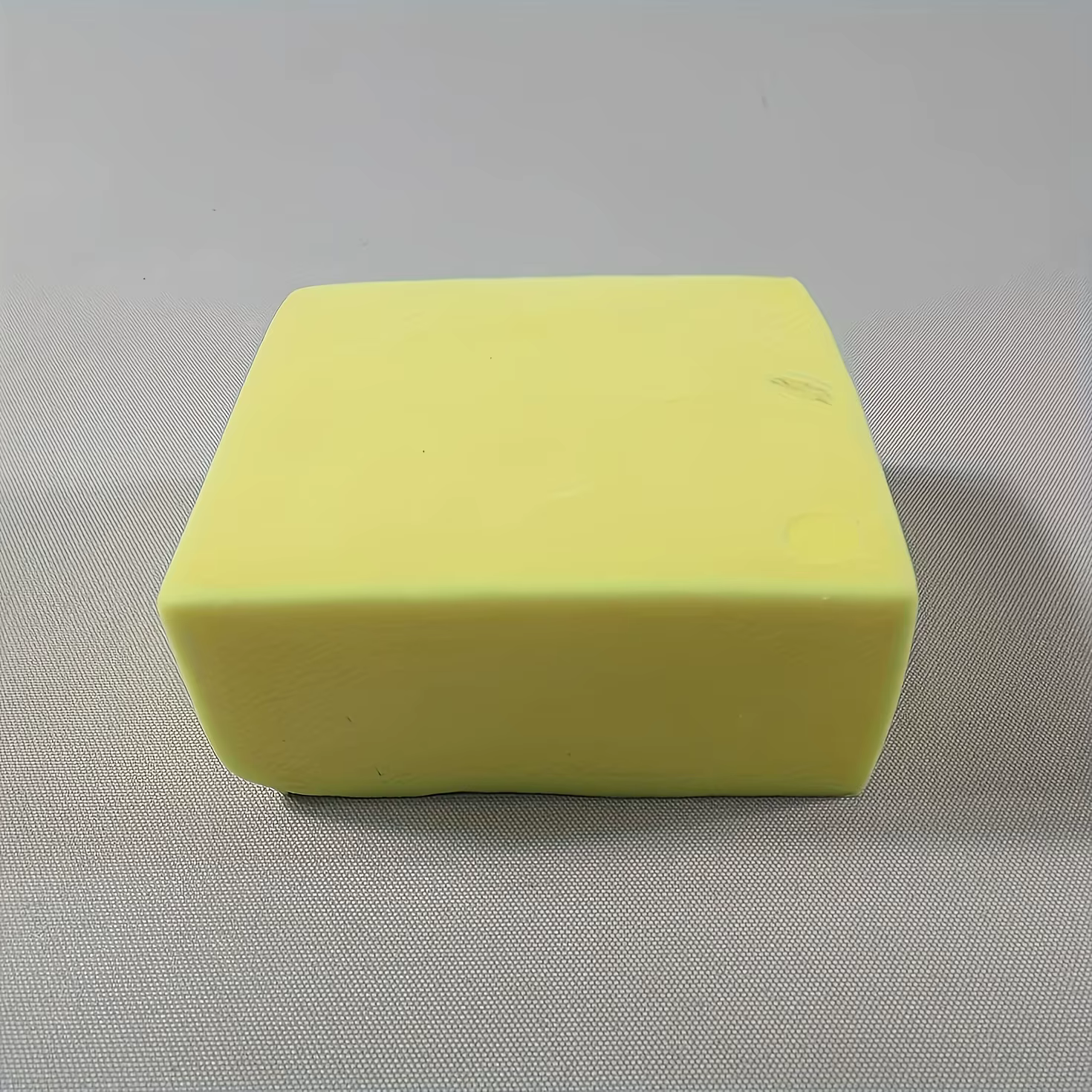 Briques de lait moelleuses pour le plaisir du pétrissage