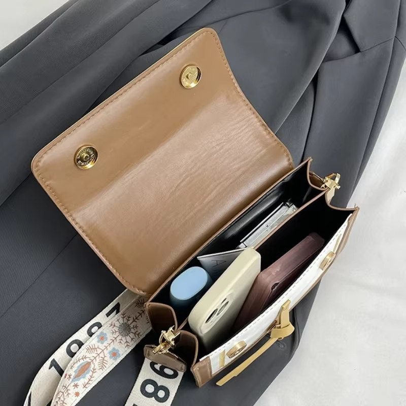 Sac à la mode pour femmes, nouveau sac à bandoulière polyvalent, sacs à bandoulière de couleur contrastée, petit sac carré, large bandoulière