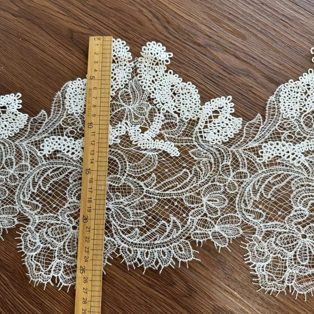 1 Yard de dentelle brodée faite main à bord festonné ajouré, Matériel de couture DIY pour broderie de mariage et robe de mariée