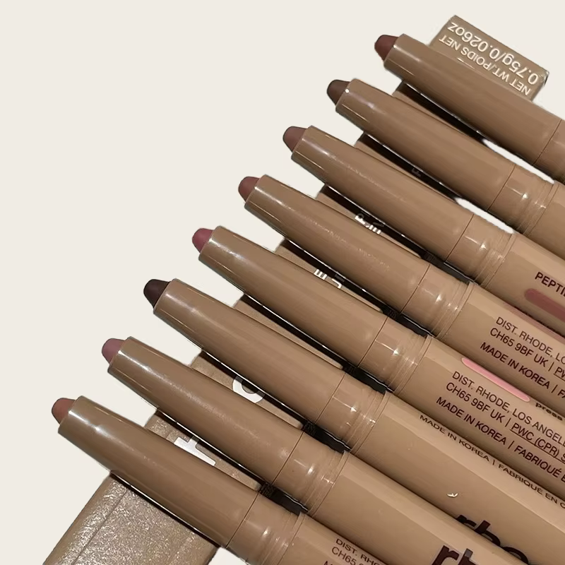 Crayon à lèvres en forme de peptide cutané
