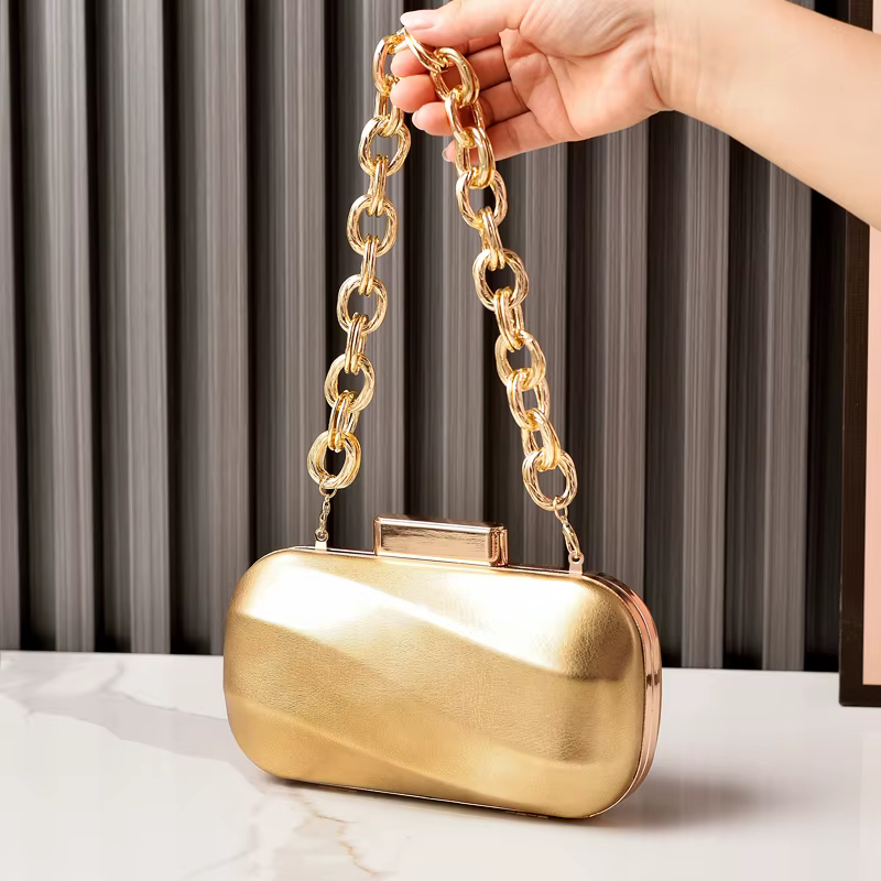 Sac doré dames ovale concepteur sacs à main de luxe robe irrégulière sac à main mode boucle fête femmes pochette marque sac à bandoulière