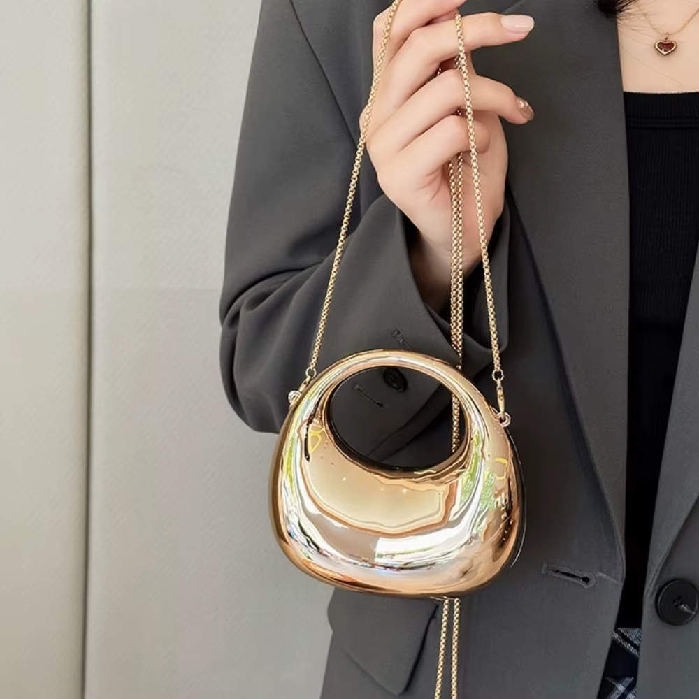 Demi-lune fête Banquet sac pour femmes sac à main De luxe Bolso De Mujer vente chaude femmes sac à bandoulière 2025 nouveau PVC lustre métallique