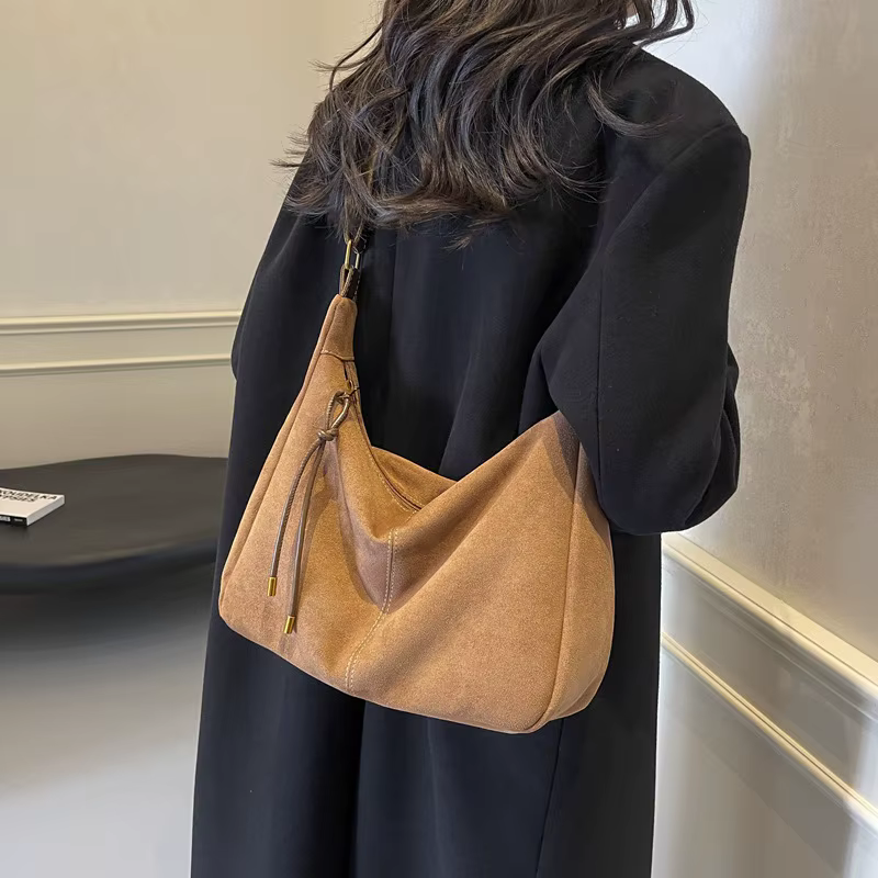 Nouveaux sacs à main pour femmes, tendance rétro, grande capacité, sac à bandoulière en cuir PU, sac à main polyvalent pour l'automne et l'hiver, sac à main pour les trajets quotidiens