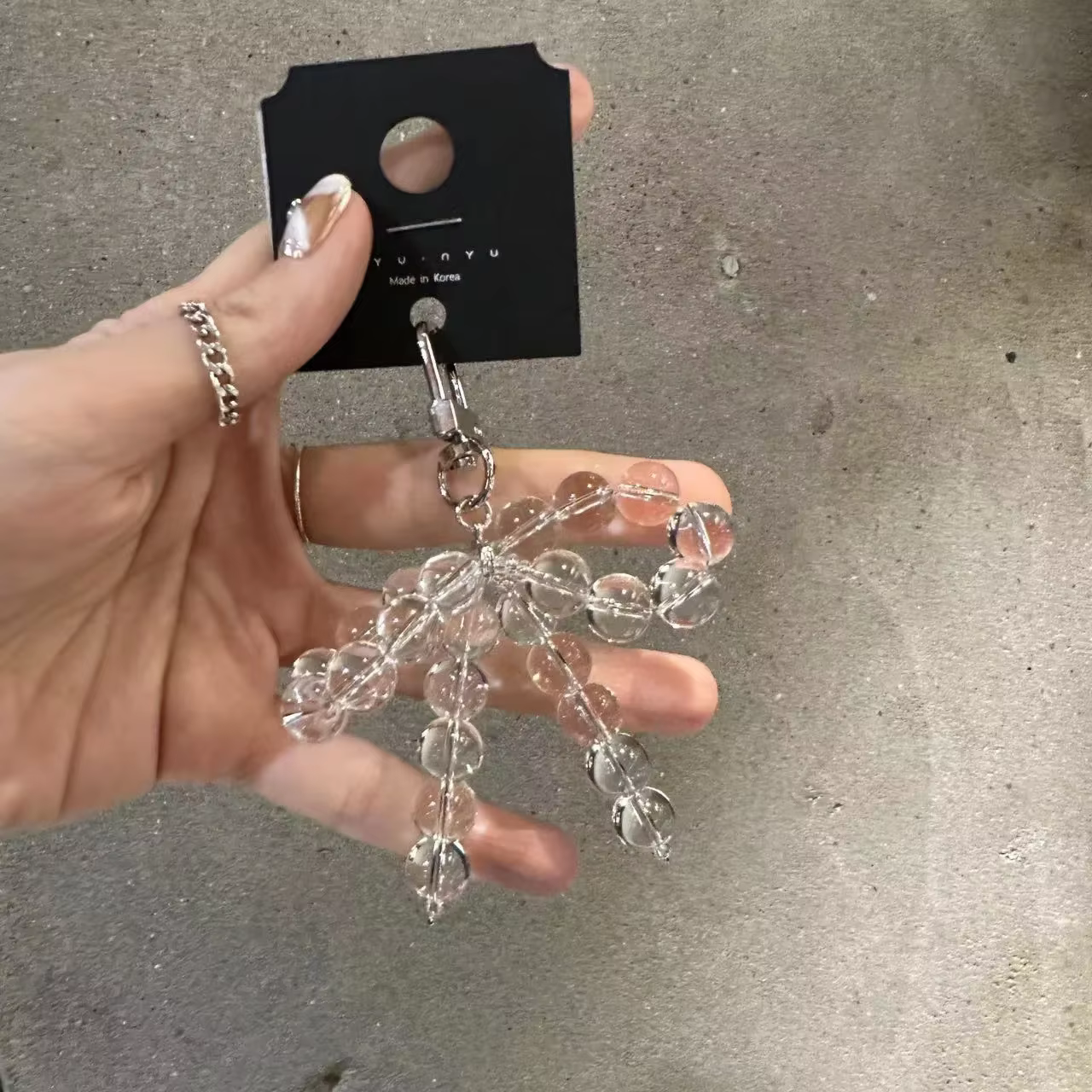Porte-clés de perles de décoration de sac fait à la main, pendentif nœud papillon, tentures de sac délicates, porte-clés du matin, accessoires de décoration de charme, bijoux