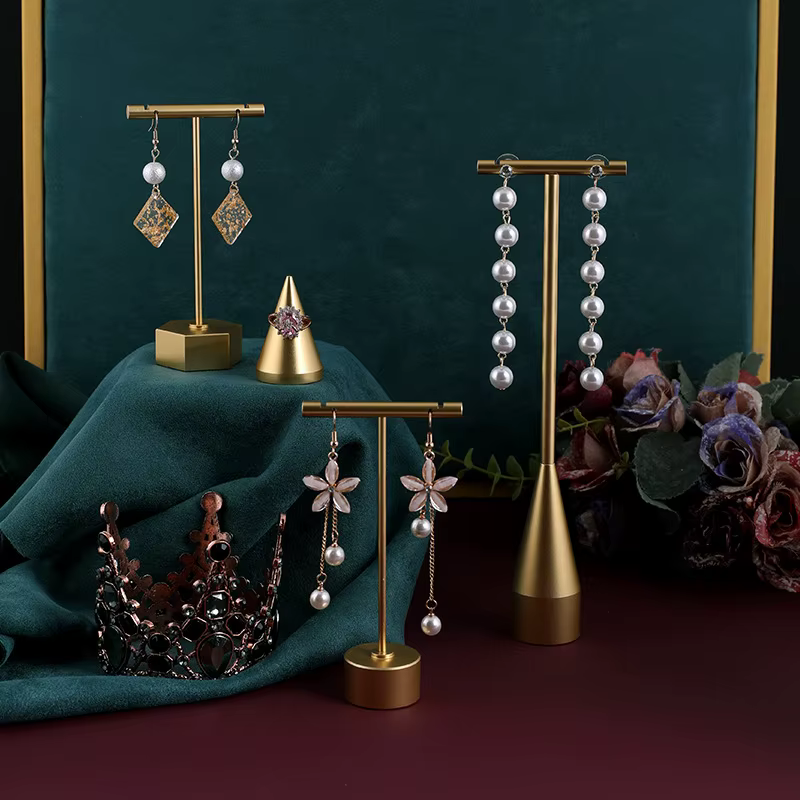 Porte-anneau à main en métal doré, tour de bijoux, boucles d'oreilles, barre en T, présentoir suspendu, clous d'oreilles, organisateur de rangement, support à trous