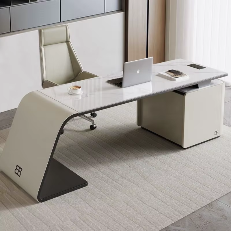 Mobilier de bureau minimaliste moderne personnalisé, bureaux peints, bureaux de luxe en forme de L pour les dirigeants et les bosses.