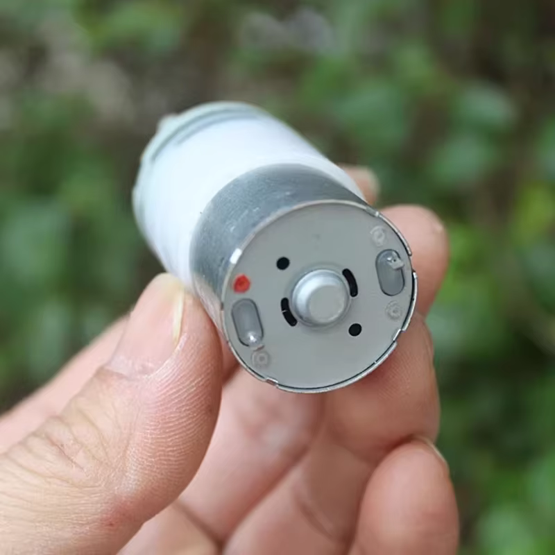 Mini pompe à eau auto-amorçante à aspiration DC 3.7V 5V 6V, petite pompe à eau à diaphragme pour bricolage et table à thé