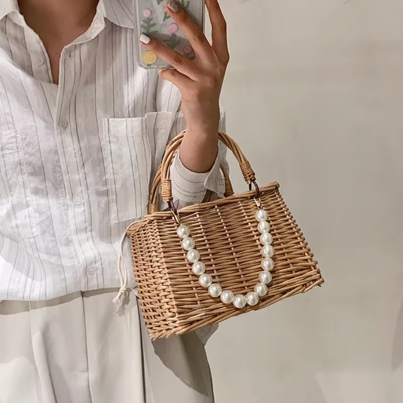 Sacs en paille pour femmes, sacs à main carrés, sacs à bandoulière en rotin d'été, sacs fourre-tout petits tricotés à la main, nouvelle mode femme 2025
