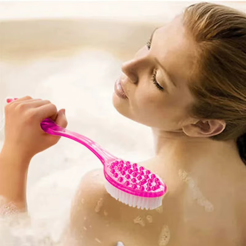 Brosse de bain à long manche