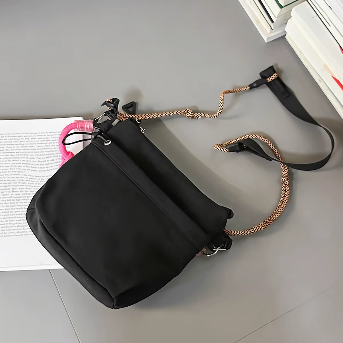 Sac à bandoulière pour hommes et femmes 2025 nouveau style japonais petit sac à bandoulière décontracté polyvalent petit sac à bandoulière léger sac pour téléphone portable étudiants de randonnée et d