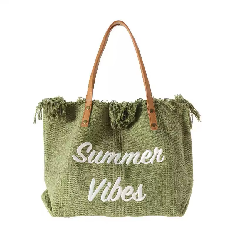 Sac à main femme design simple, sac de voyage de niche, sac de plage fourre-tout, sac à bandoulière grande capacité avec broderie lettre et pompon, tendance 2022