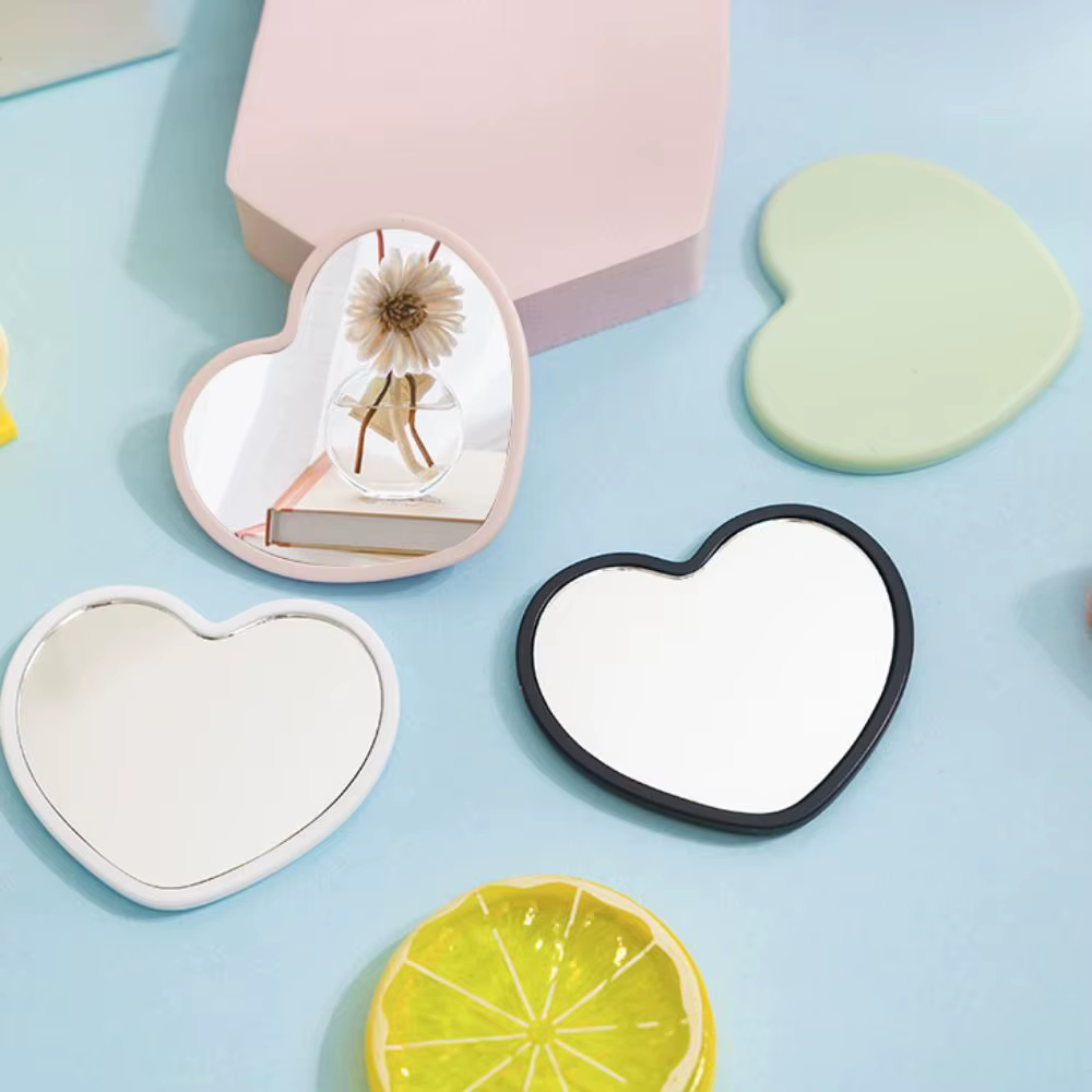 Miroir moderne simple face en forme de coeur, petit miroir à main haute définition, miroir de maquillage de beauté pour femme