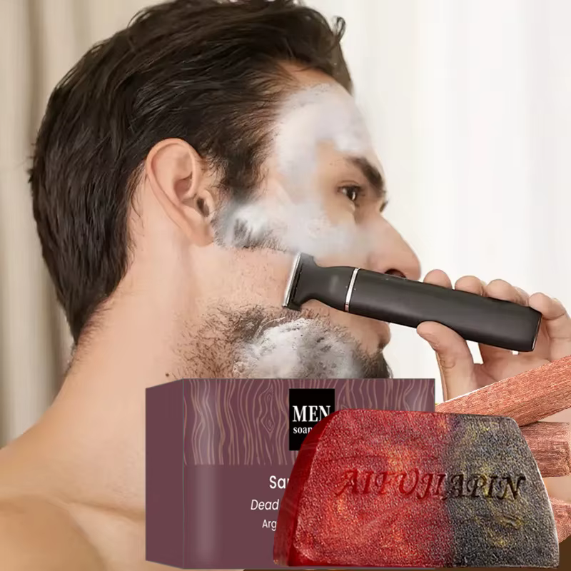 Savon blanchissant fait à la main en bois de santal pour hommes