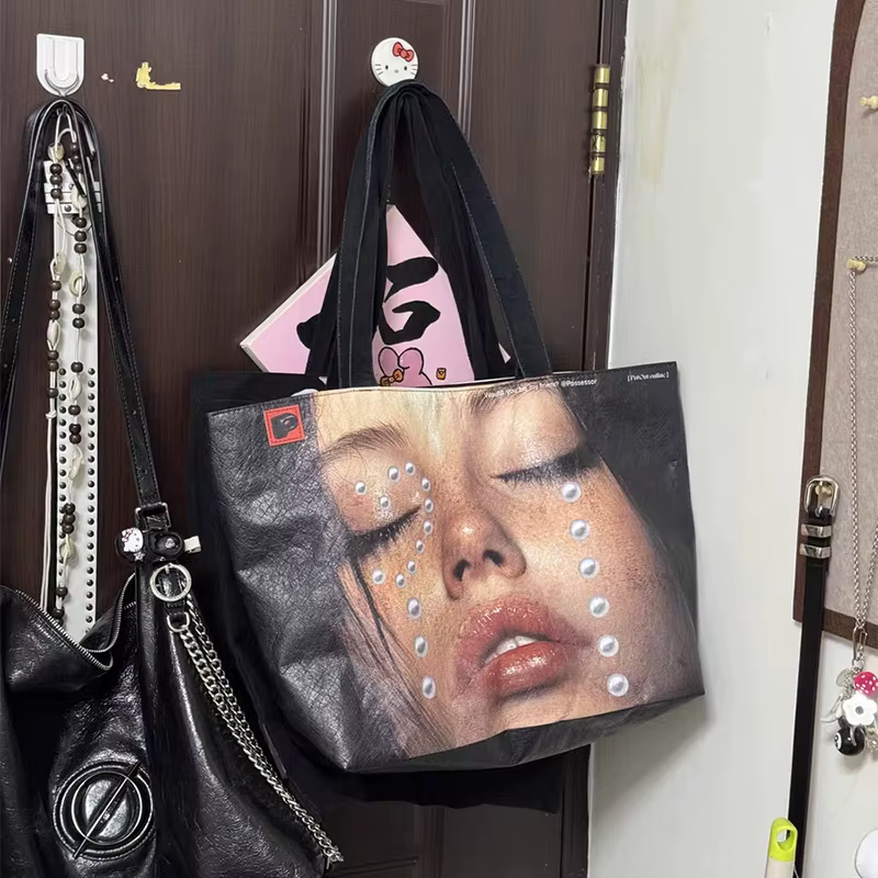Nouveau sac fourre-tout créatif pour femmes tendance visage impression grande capacité sac à bandoulière étanche fille chaude sac à main grand sac à provisions