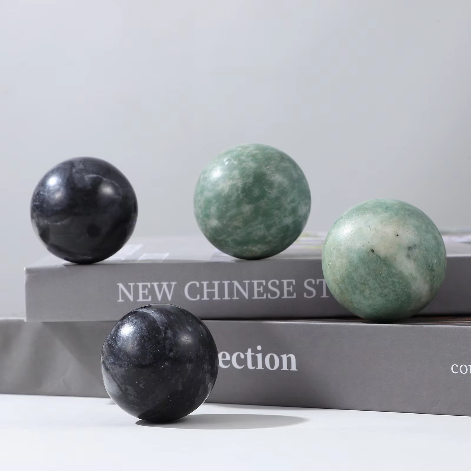 2 jeux de balles de Massage des mains en marbre vert et noir