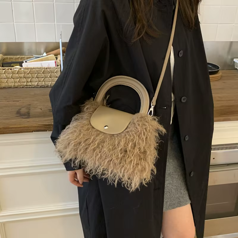 Sac à main en peluche douce pour femmes, pochette de styliste en fausse fourrure moelleuse, petit fourre-tout de luxe, sacs à bandoulière polyvalents