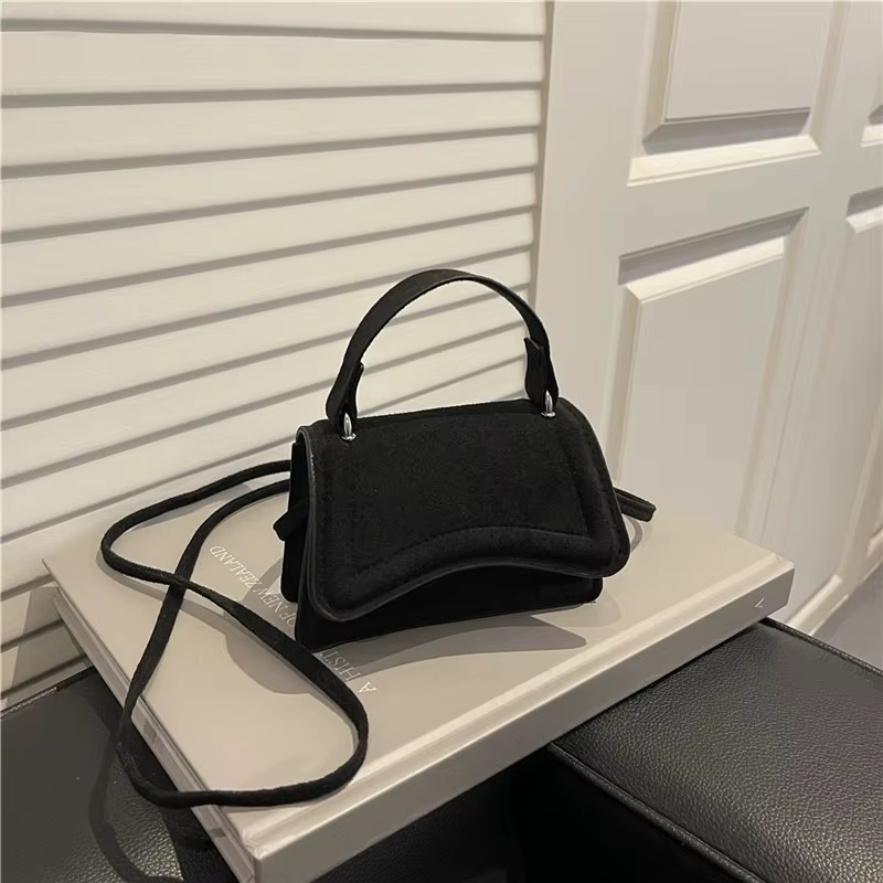 Mode Mini sac à bandoulière pour femmes de haute qualité sac à bandoulière pour femmes couleur unie Simple sac à main décontracté automne hiver nouveau