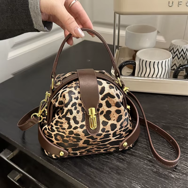 Sac femme haut de gamme 2025 nouveau sac à coque design sac à main et sac à main Versaile Mini petit sac à bandoulière pochette pour femme